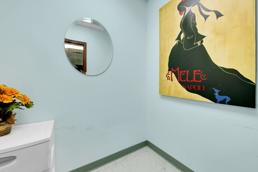 More Photos Of 42490 Garfield Rd, Clinton Township Medical For Lease