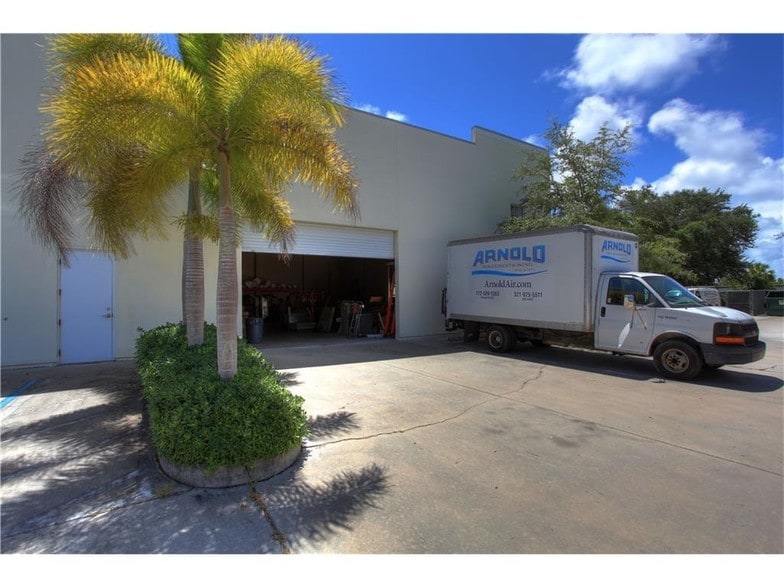 More Photos Of 181 Sebastian Blvd, Sebastian Light Manufacturing For Sale