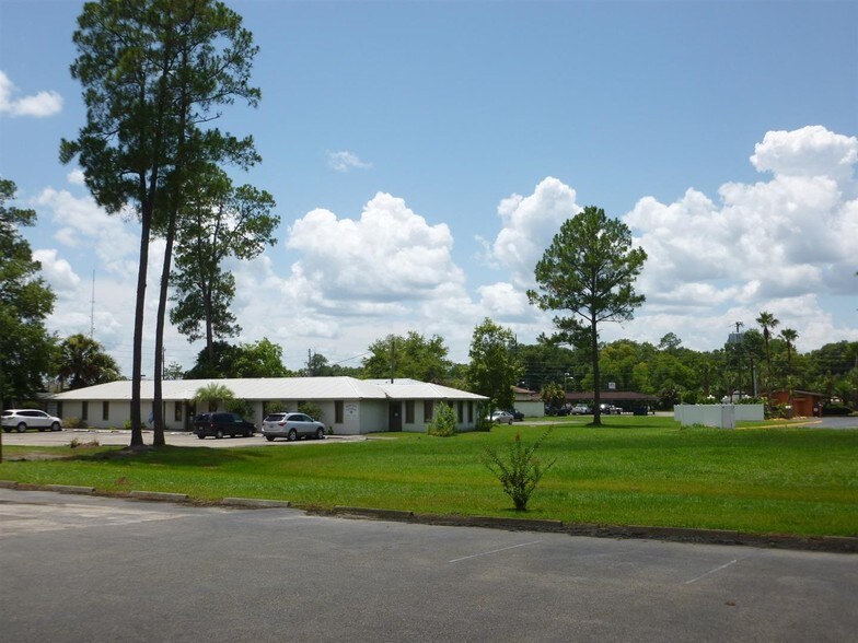 More Photos Of 1250 Andrews Cir, Starke Office For Lease