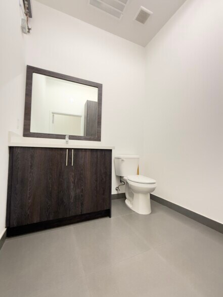 More Photos Of 350-370 NE 75th St, Miami Office For Lease