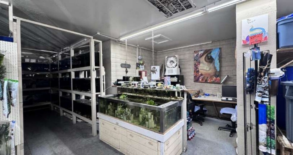 More Photos Of 2920-2972 Churn Creek Rd, Redding Storefront For Lease
