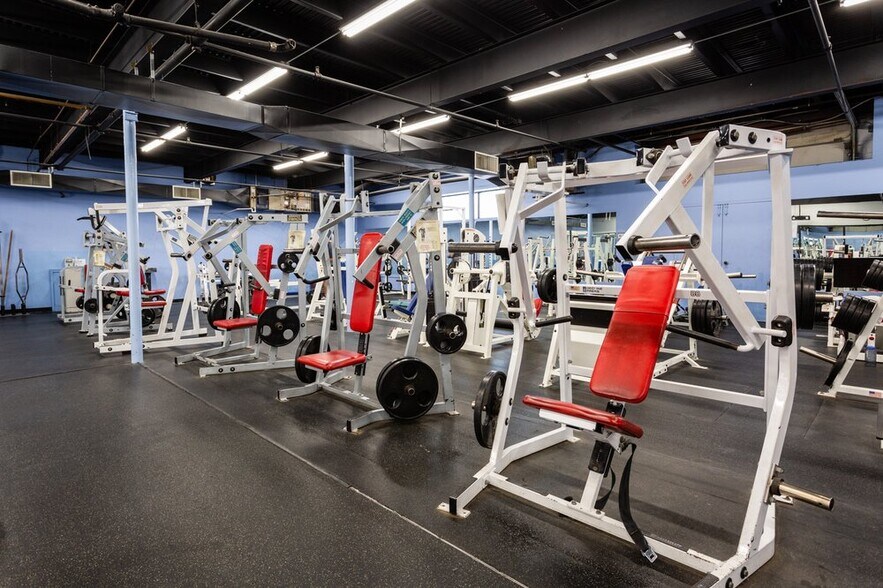 More Photos Of 38 Swampscott Rd, Salem Self Storage For Lease