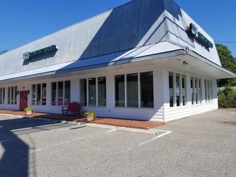 More Photos Of 10589 N Kings Hwy, Myrtle Beach Freestanding For Lease