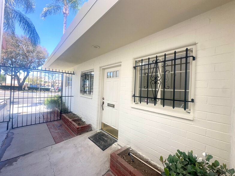 More Photos Of 815 S Main St, Corona Funeral Home For Sale