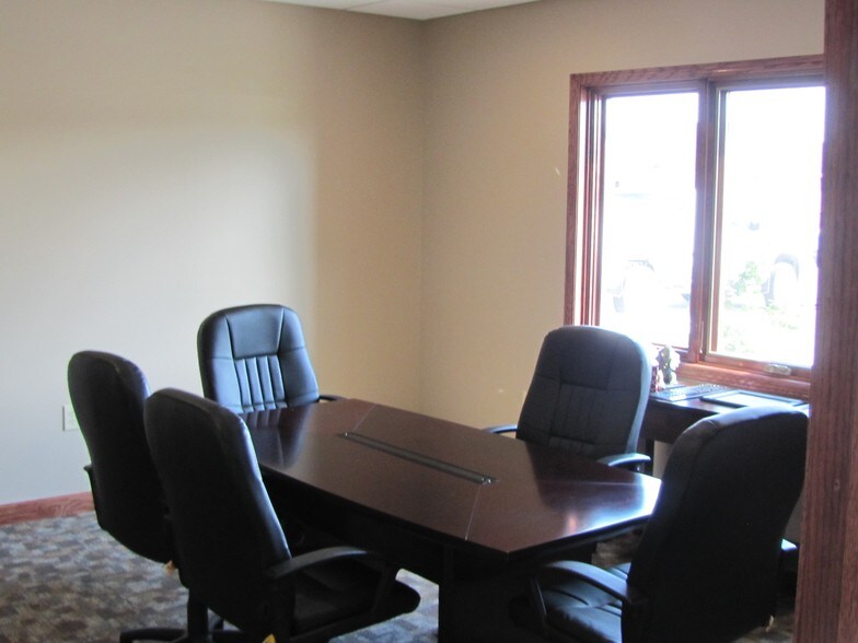 More Photos Of 9849 S 168th Ave, Omaha Office For Sale