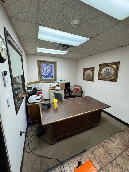 More Photos Of 8716 SE 15th St, Oklahoma City Distribution For Sale