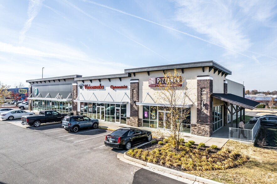 More Photos Of 2747-2769 Wolfcreek Pky, Memphis Unknown For Lease