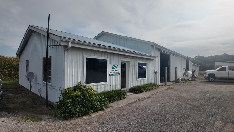 More Photos Of 117 Sartin Dr, Edmonton Freestanding For Sale