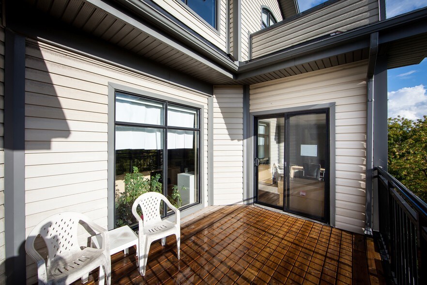 More Photos Of 80 Aberdeen St, Ottawa Office For Lease