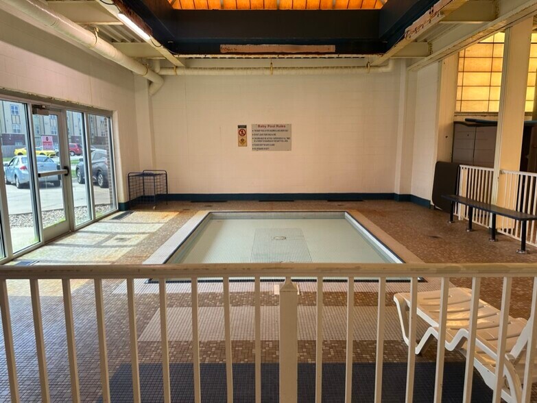 More Photos Of 904 Four Seasons Rd, Bloomington Specialty For Sale