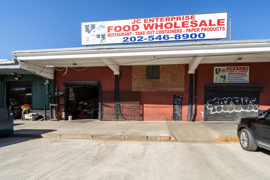 More Photos Of 1310-1324 5th St NE, Washington Storefront For Sale