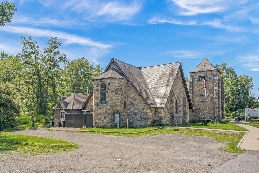 More Photos Of 1715 E Main St, Mohegan Lake Restaurant For Sale