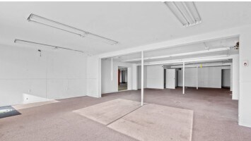 More Photos Of 1402 N Eaton St, Albion Freestanding For Sale