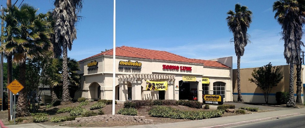 Primary Photo Of 2151 Monument Blvd, Concord Auto Repair For Sale