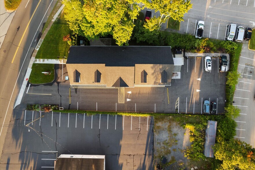 More Photos Of 159 Boston Post Rd, East Lyme Apartments For Sale