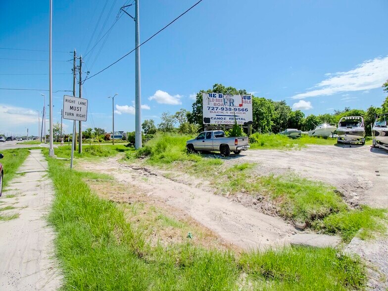 More Photos Of 1761 Beckett Way & US Highway 19, Tarpon Springs Bar For Sale