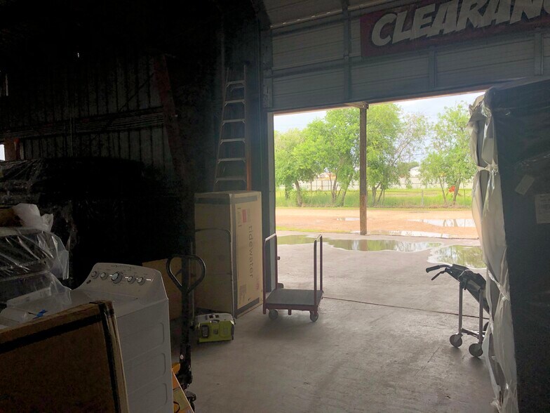 More Photos Of 5568 Ayers St, Corpus Christi Industrial For Sale