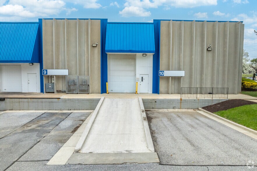 More Photos Of 7190 Oakland Mills Rd, Columbia Warehouse For Lease