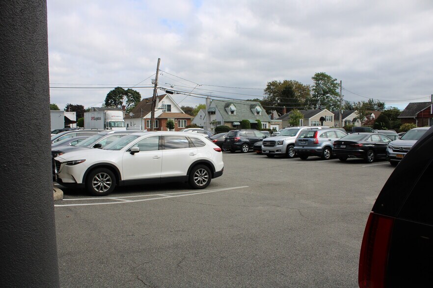 More Photos Of 499 Jericho Tpke, Mineola Office For Lease