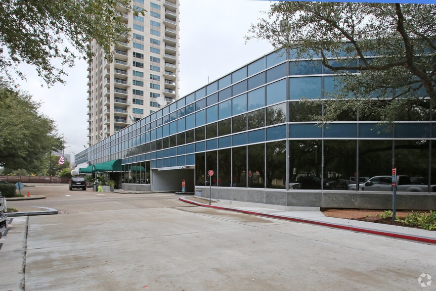 More Photos Of 1300 Post Oak Blvd, Houston Office For Lease