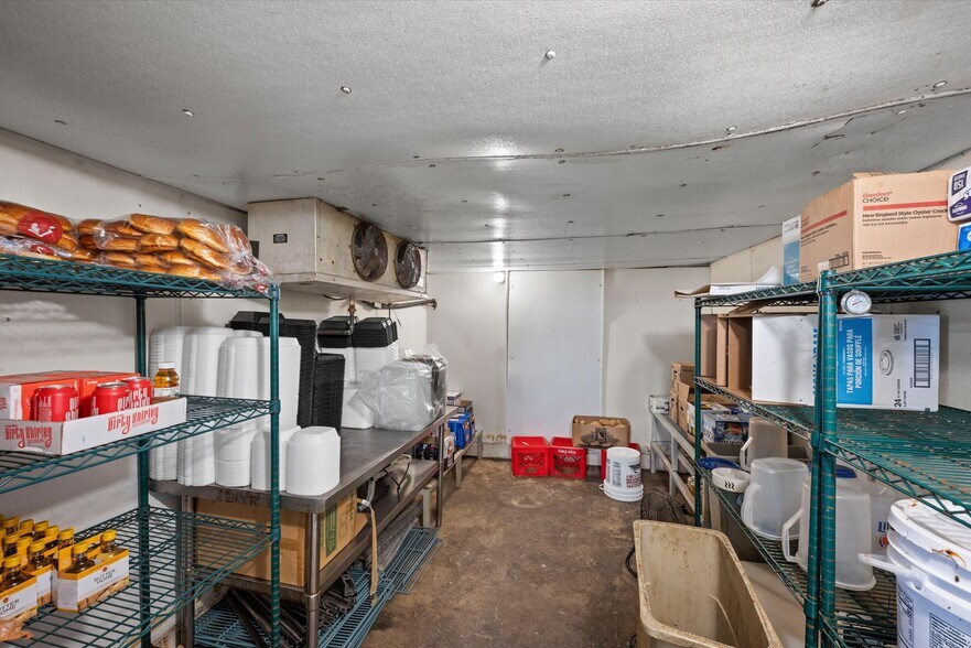 More Photos Of 18625 Main St, Tontogany Flex For Sale