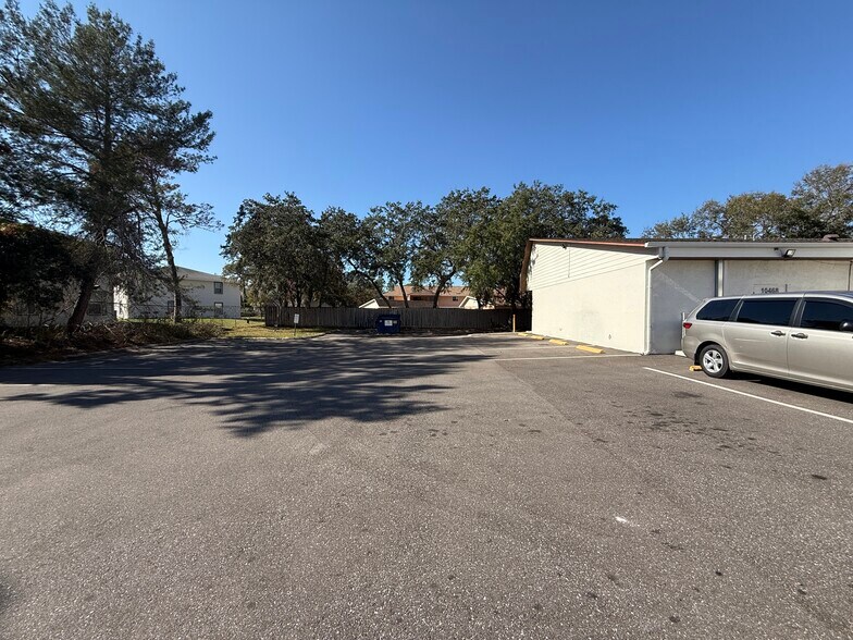 More Photos Of 10478 Northcliffe Blvd, Spring Hill General Retail For Lease