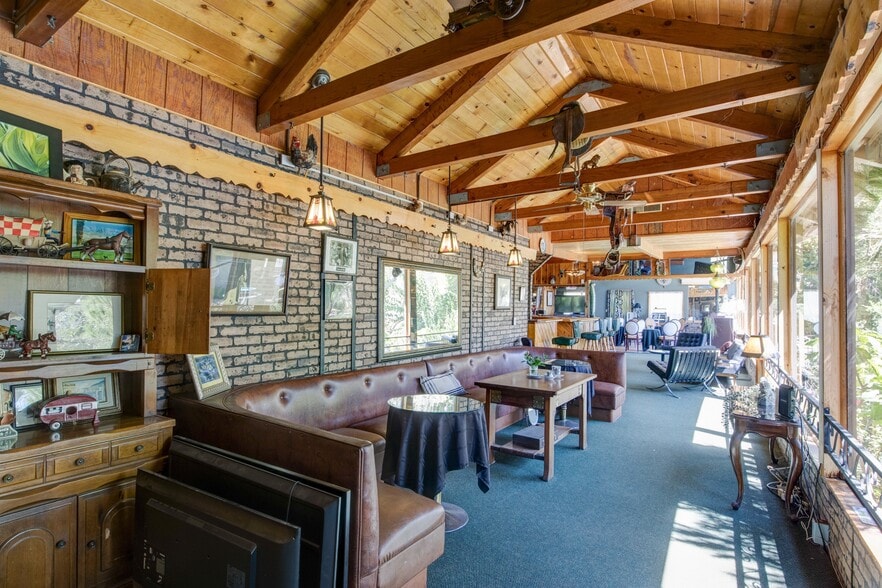 More Photos Of 13383 Sierra Way, Kernville Hotel For Sale
