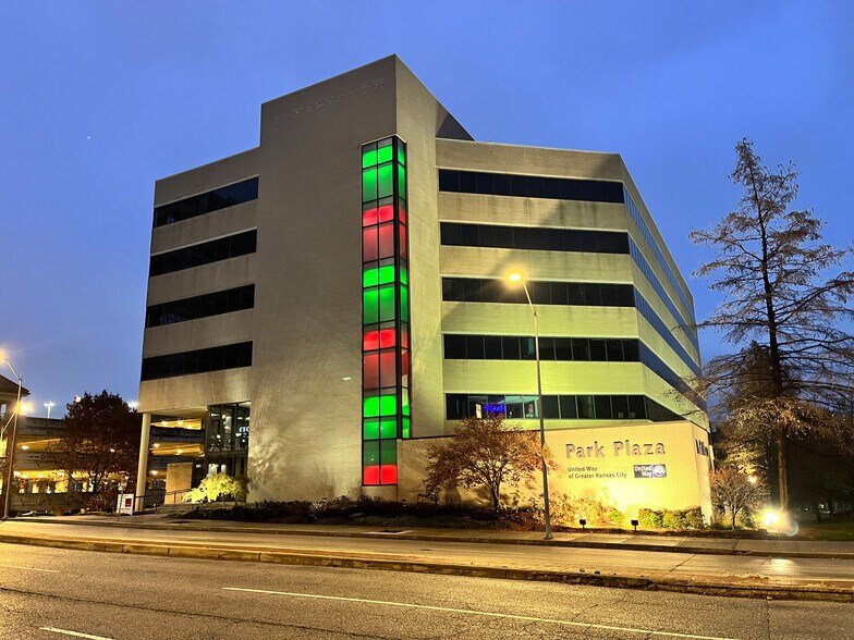 More Photos Of 801 W 47th St, Kansas City Office For Lease