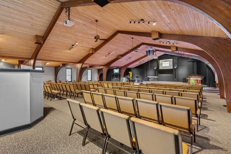 More Photos Of 2450 Pontoon Rd, Granite City Religious Facility For Sale