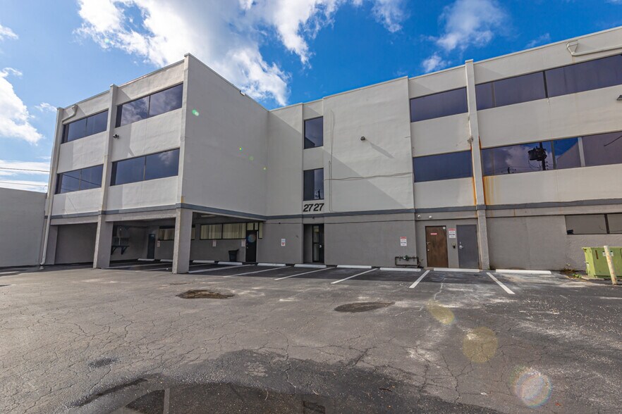 More Photos Of 2727 E Oakland Park Blvd, Fort Lauderdale Office For Lease