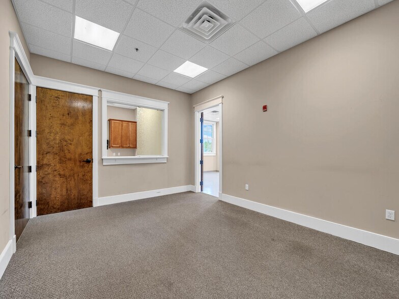 More Photos Of 249 Mack Bayou Loop, Santa Rosa Beach Medical For Sale