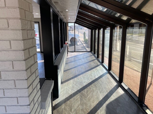 More Photos Of 502 N 3rd St, Ozark Storefront Retail Office For Sale