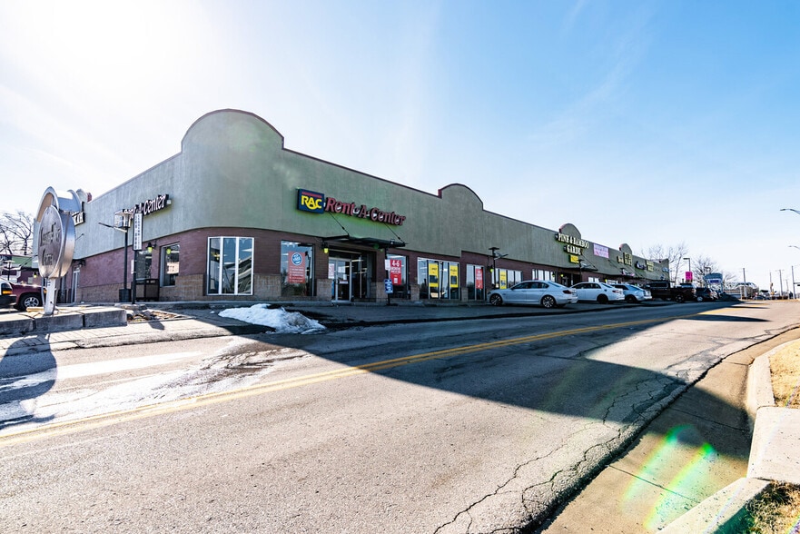 More Photos Of 10905 Shawnee Mission Pky, Shawnee Mission Storefront For Lease