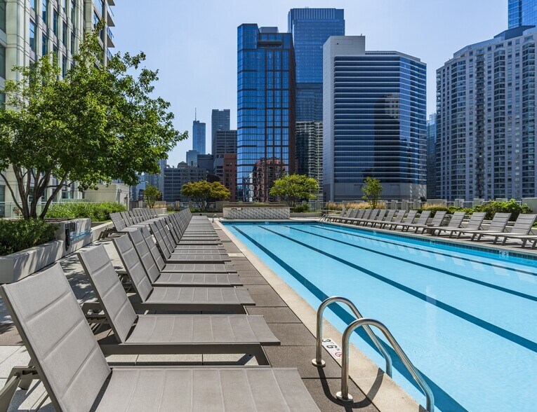 More Photos Of 555 W Kinzie St, Chicago Apartments For Lease