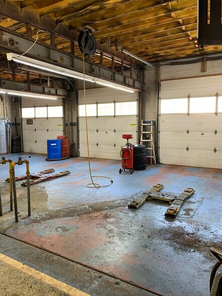 More Photos Of 330 Strode Ave, Coatesville Auto Repair For Sale