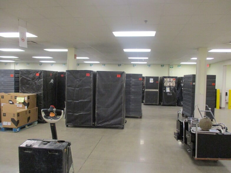 More Photos Of 2925 Walkent Ct, Grand Rapids Distribution For Lease
