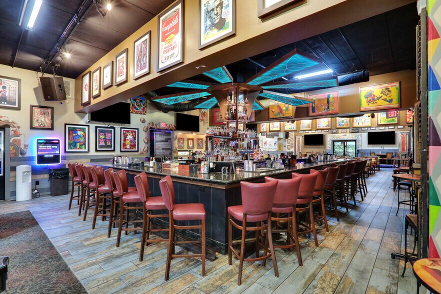 More Photos Of 11475 San Jose Blvd, Jacksonville Bar For Sale