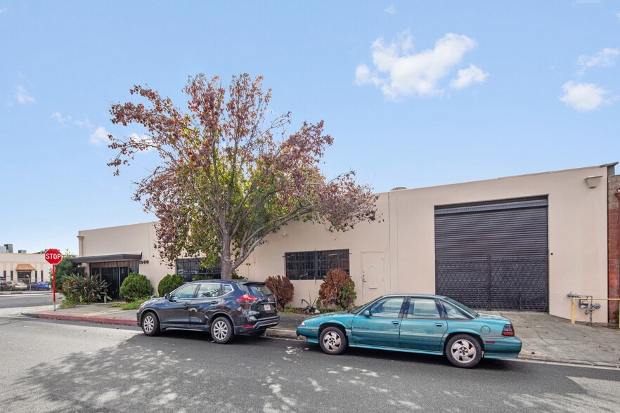 More Photos Of 1500 W 130th St, Gardena Manufacturing For Lease