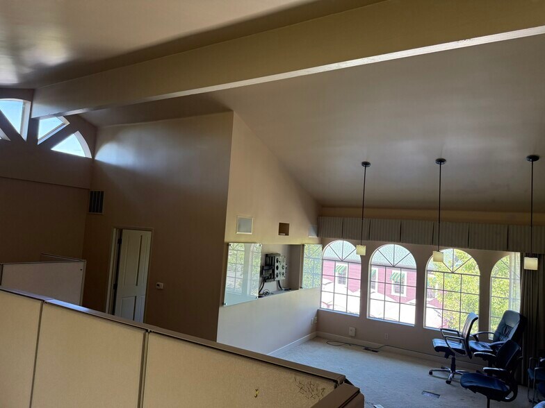 More Photos Of 2997 Woodside Rd, Woodside Office For Lease