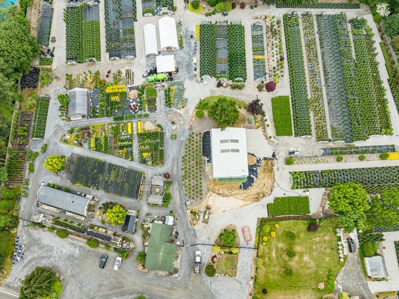 More Photos Of 185 N Country Rd, Mount Sinai Garden Center For Sale