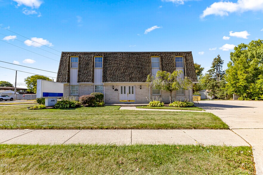 More Photos Of 30401 Utica Rd, Roseville Office For Sale