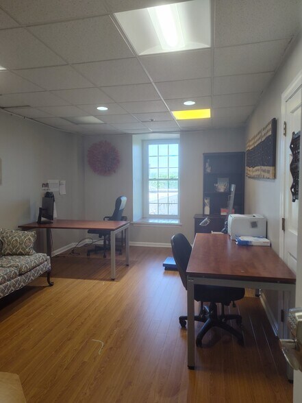More Photos Of 50 S Pickett St, Alexandria Medical For Sale