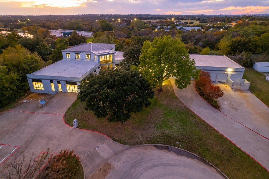 Primary Photo Of 2320 Michigan Ct, Arlington Light Distribution For Lease
