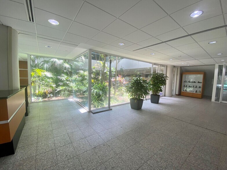 More Photos Of 7900 NW 154th St, Miami Lakes Office For Lease