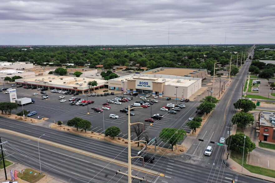 More Photos Of 2903-2905 50th St, Lubbock General Retail For Sale