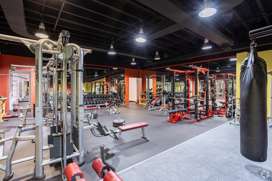 More Photos Of 3350 Greenbriar Pky SW, Atlanta Movie Radio TVStudio For Lease