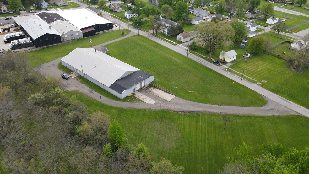 More Photos Of 221 W Cherry St, Butler Manufacturing For Sale
