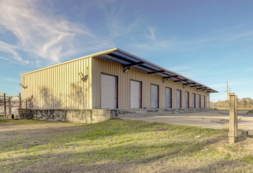 More Photos Of 75 Centrex Dr, Vicksburg Industrial For Lease