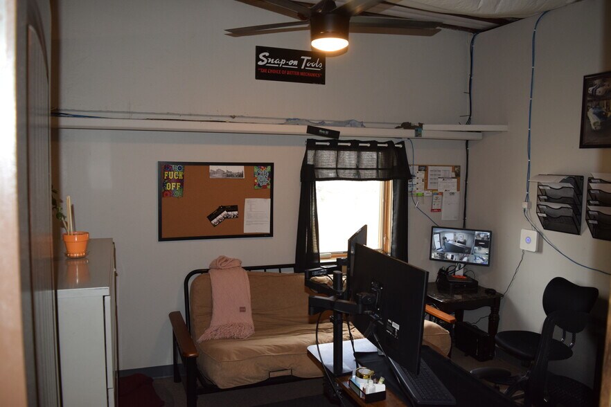 More Photos Of 520-536 W 66th St, Loveland Light Manufacturing For Sale