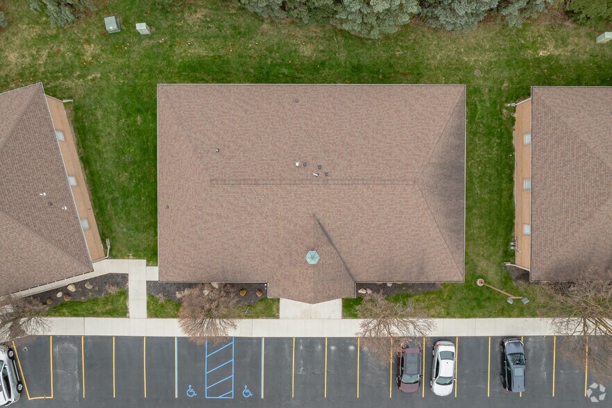 More Photos Of 900 W South Boundary St, Perrysburg Office For Sale